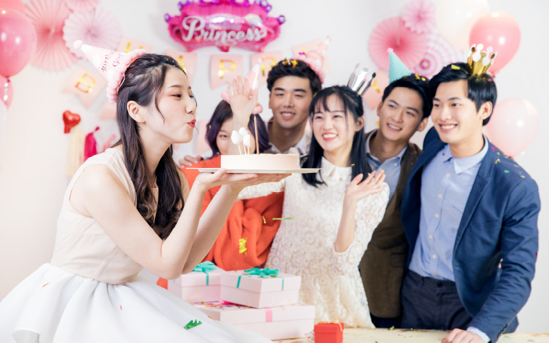 為了讓員工感受到方林大家庭的溫暖，公司每